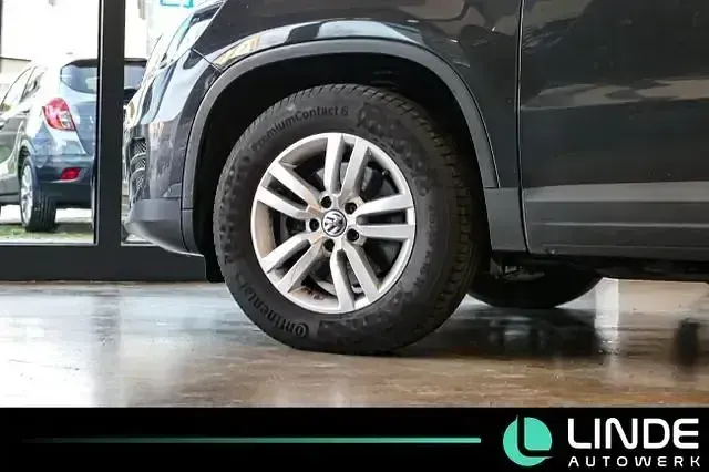Gebraucht VW Tiguan Trendline 150 PS (110 kW) 2015 Grau SUV