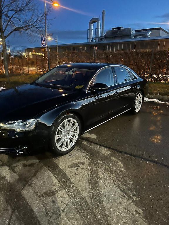 Gebraucht Audi A8 Premium 351 PS (258 kW) 2011 Schwarz Limousine