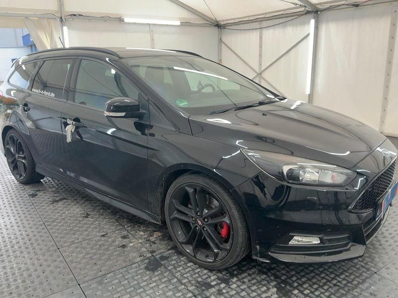 Gebraucht Ford Focus ST 250 PS (183 kW) 2017 Schwarz Kombi