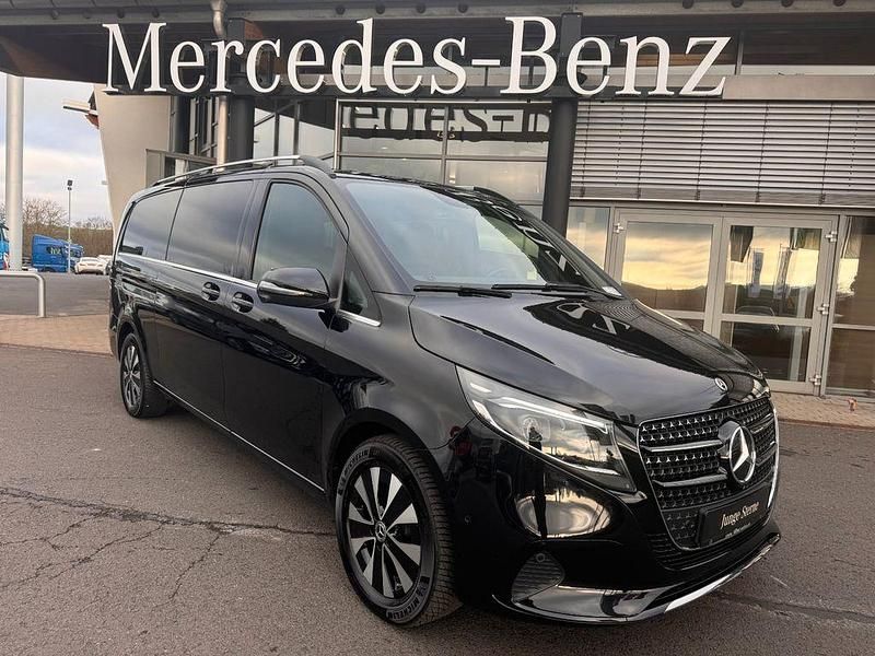 Gebraucht Mercedes V300 237 PS (174 kW) 2025 Obsidianschwarz Van / Kleinbus