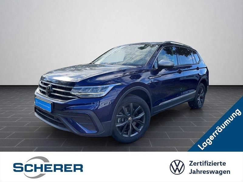 Atlantic blue metallic Gebraucht 2024 VW Tiguan Allspace Move SUV | 40.950 € (Guter Preis) - Bild 1/1