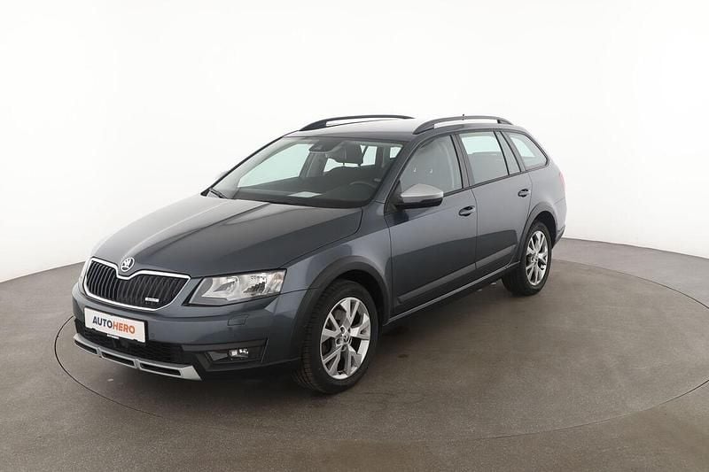 Grau Gebraucht 2015 Skoda Octavia Scout 4x4 Kombi | 17.340 € (Fairer Preis) - Bild 1/3