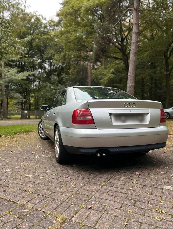 Gebraucht Audi A4 Sport 90 PS (66 kW) 2000 Silber Limousine