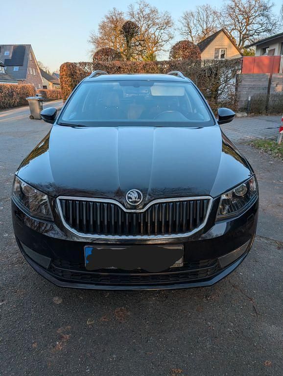 Gebraucht Skoda Octavia Joy 150 PS (110 kW) 2016 Schwarz Kleinwagen