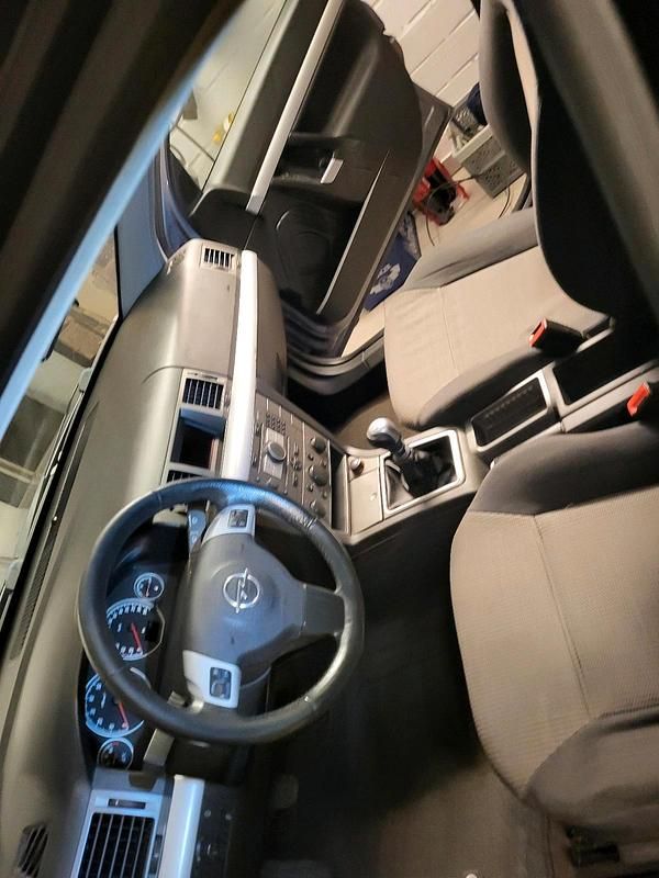 Gebraucht Opel Vectra 150 PS (110 kW) 2004 Andere farben Kombi