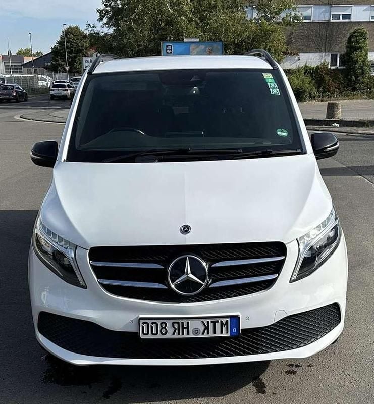 Weiß Gebraucht 2021 Mercedes V250 Edition Van / Kleinbus | 45.999 € (Fairer Preis) - Bild 1/4