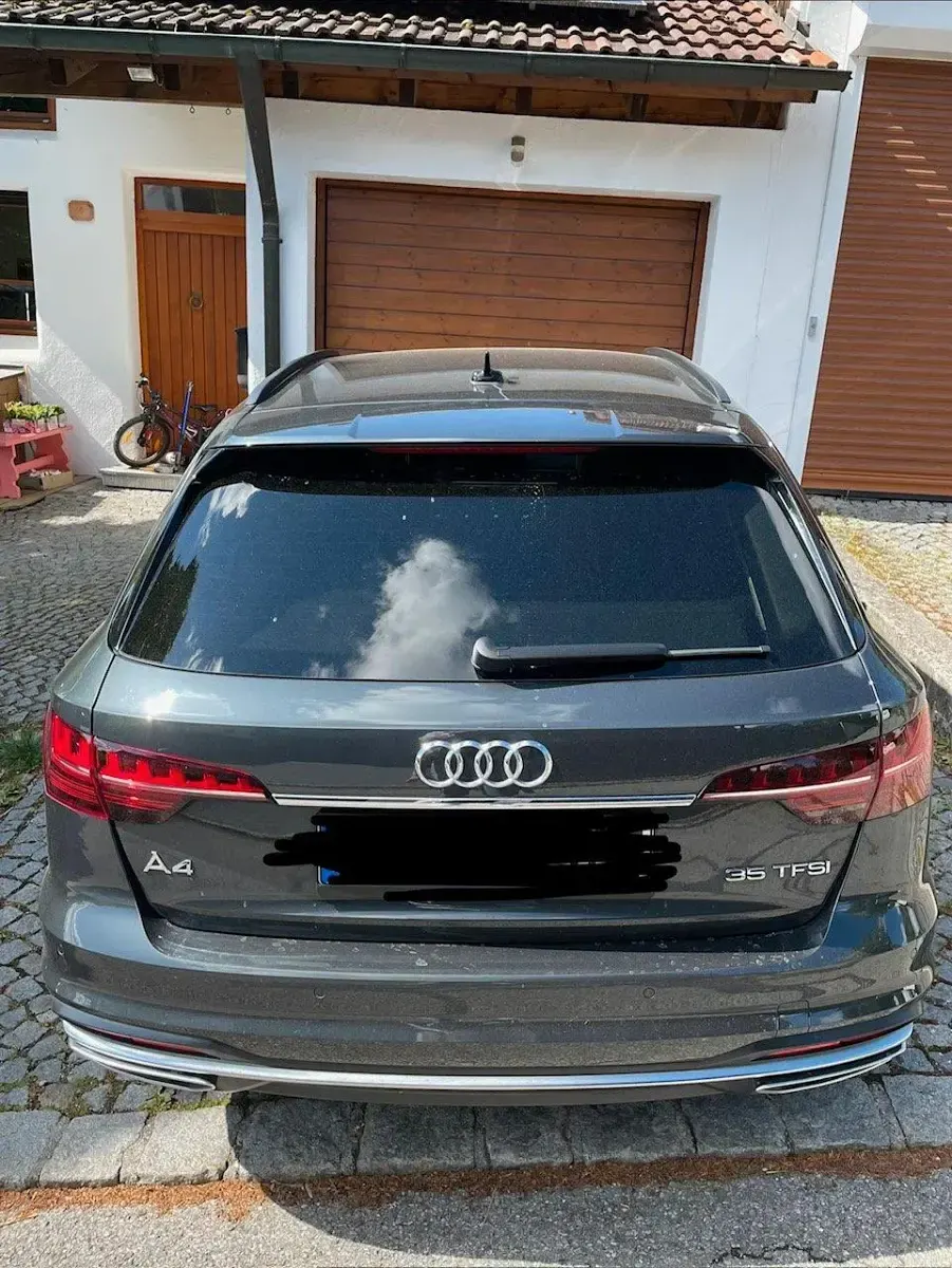 Gebraucht Audi A4 Advanced Plus 150 PS (110 kW) 2023 Grau Kombi