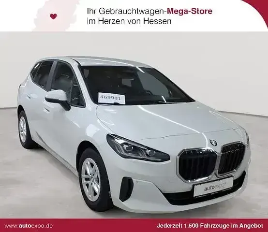 Gebraucht BMW 218 Active Tourer Luxury Line 150 PS (110 kW) 2023 Van / Kleinbus