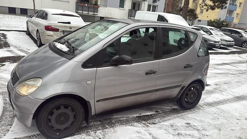 Silber Gebraucht 2000 Mercedes A170 Kleinwagen | 1.500 € - Bild 1/4