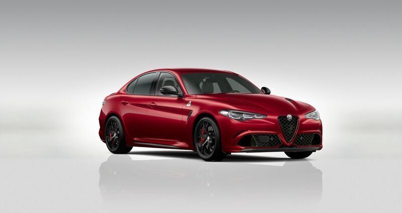 Rosso alfa Neu 2025 Alfa Romeo Giulia Quadrifoglio Limousine | 83.980 € (Superpreis) - Bild 1/4