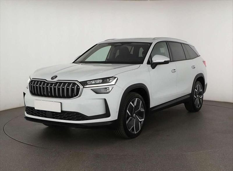 Moon weissmetallic (metallic) Gebraucht 2024 Skoda Kodiaq SE L SUV | 56.739 € - Bild 1/4