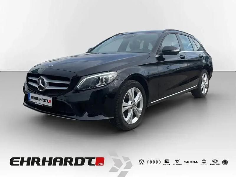 Gebraucht Mercedes C200 160 PS (117 kW) 2021 Schwarz Limousine