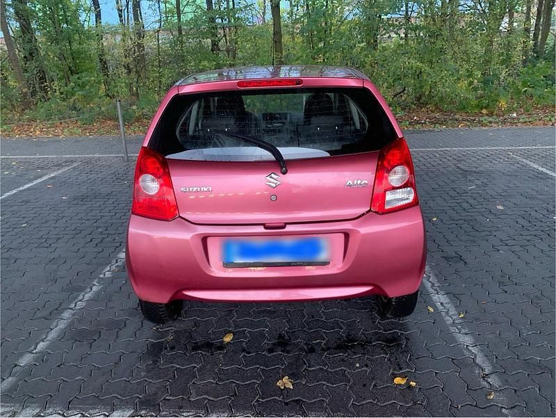 Gebraucht Suzuki Alto 68 PS (50 kW) 2010 Rot Kleinwagen