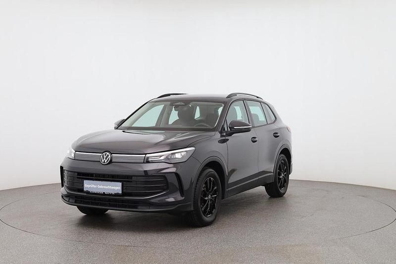Grau Gebraucht 2024 VW Tiguan SUV | 31.490 € (Superpreis) - Bild 1/4