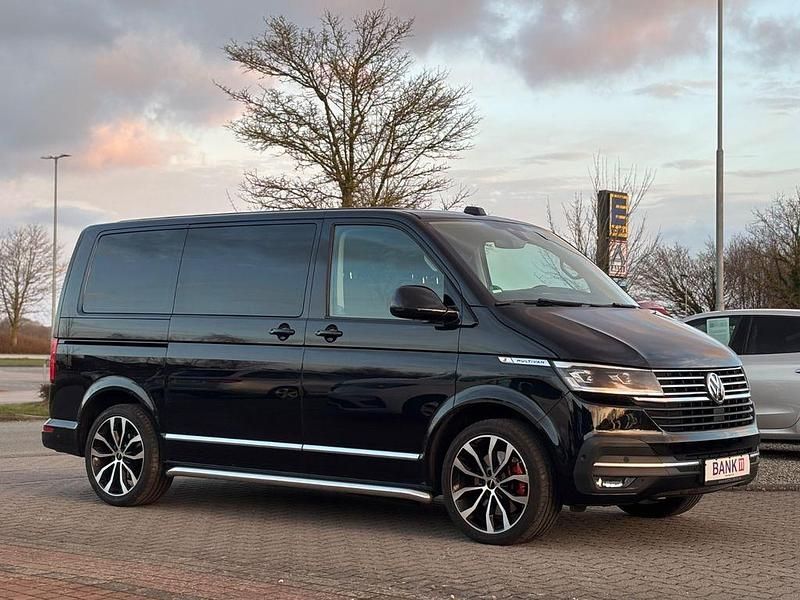 Second-hand VW Multivan Highline 199 CP (146 kW) 2020 Negru Monovolum