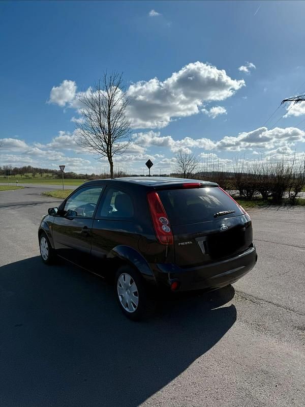 Gebraucht Ford Fiesta 60 PS (44 kW) 2006 Blau Kleinwagen