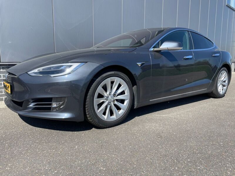 Second-hand Tesla Model S 235 kW (320 CP) 2017 Hatchback