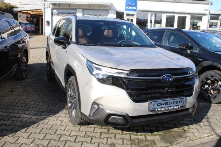 Grau Neu 2025 Subaru Forester Platinum SUV | 46.990 € (Etwas zu teuer) - Bild 1/4