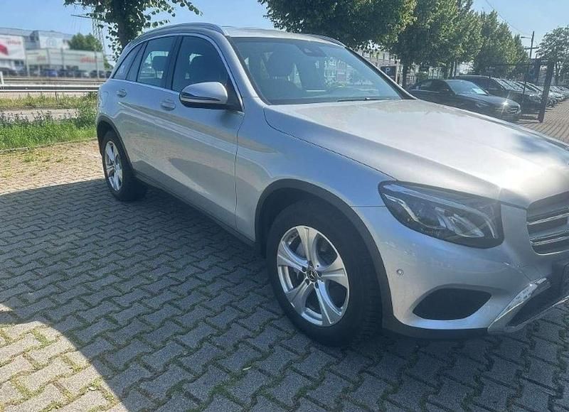 Gebraucht 2019 Mercedes GLC250 AMG line SUV | 33.090 € (Fairer Preis) - Bild 1/4