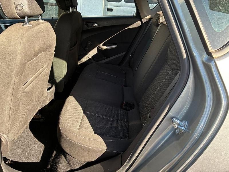 Brugt Opel Astra Edition 110 HK (80 kW) 2010 Sølv Sedan
