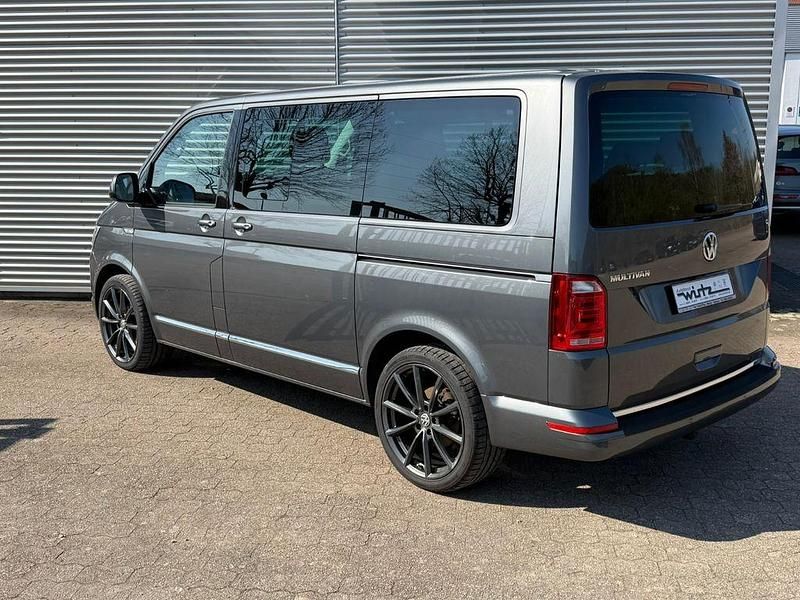 Gebraucht VW Transporter Highline 199 PS (146 kW) 2020 Grau Van