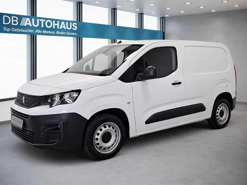 Weiß Gebraucht 2023 Peugeot Partner Premium Van / Kleinbus | 16.830 € (Fairer Preis) - Bild 1/4