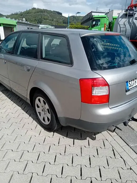 Gebraucht Audi A4 131 PS (96 kW) 2002 Grau Kombi