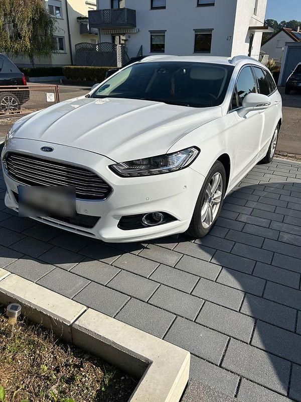 Gebraucht Ford Mondeo Titanium 180 PS (132 kW) 2016 Weiß Kombi