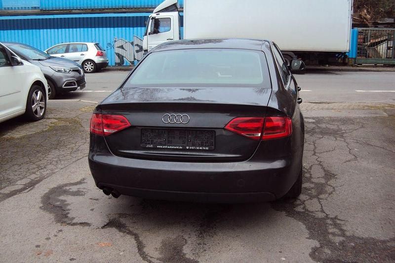 Gebraucht Audi A4 Attraction 160 PS (117 kW) 2008 Grau Limousine