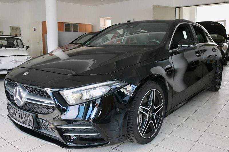 Schwarz Gebraucht 2020 Mercedes A35 AMG AMG Limousine | 29.900 € (Superpreis) - Bild 1/4