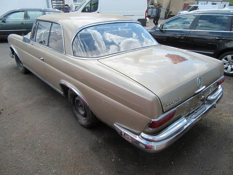 Gebraucht Mercedes 220 163 PS (119 kW) 1963 Silber