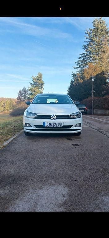 Używany VW Polo Trendline 75 KM (55 kW) 2018 Biały Hatchback