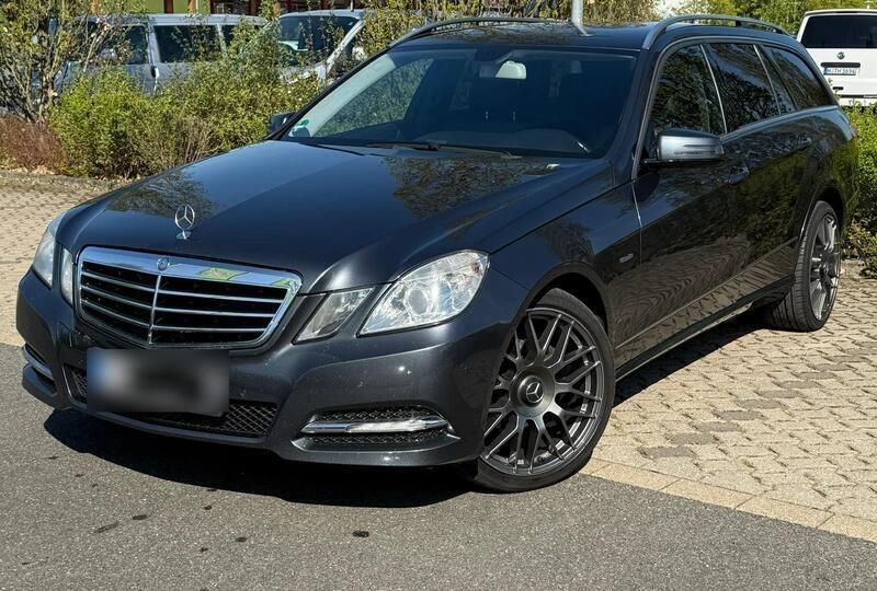 Grau Gebraucht 2012 Mercedes E220 Avantgarde Kombi | 7.999 € (Guter Preis) - Bild 1/4