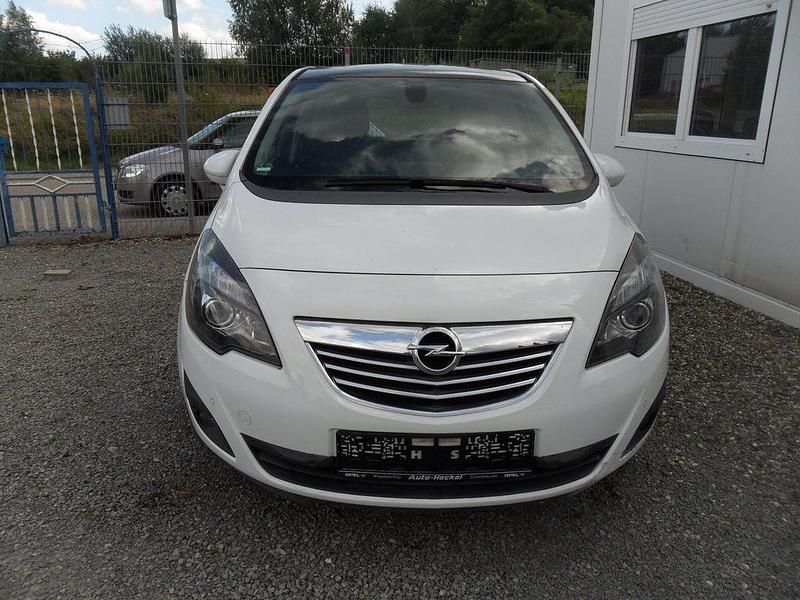 Weiß Gebraucht 2011 Opel Meriva Van / Kleinbus | 1.550 € (Guter Preis) - Bild 1/4