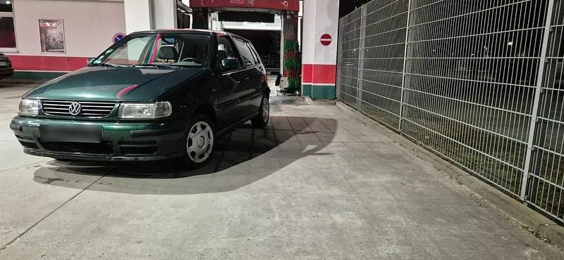 Gebraucht VW Polo 60 PS (44 kW) 1998 Grün Kleinwagen