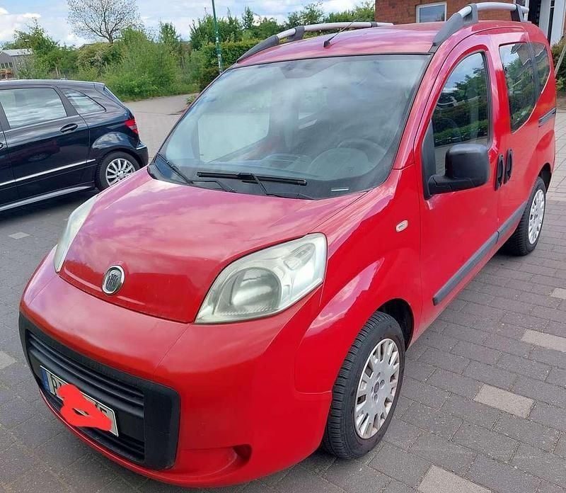 Rot Gebraucht 2009 Fiat Qubo Active Van / Kleinbus | 3.100 € (Fairer Preis) - Bild 1/4