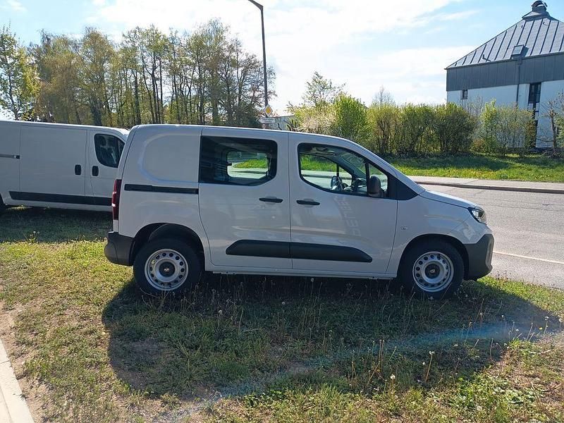 Neu Peugeot Partner 110 PS (80 kW) 2026 Weiß Van / Kleinbus