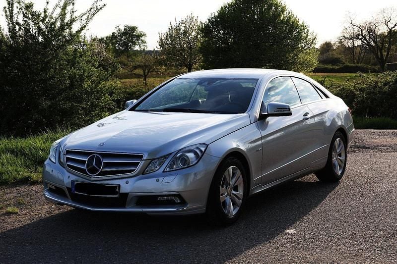 Second-hand Mercedes E250 204 CP (150 kW) 2010 Argintiu Coupe
