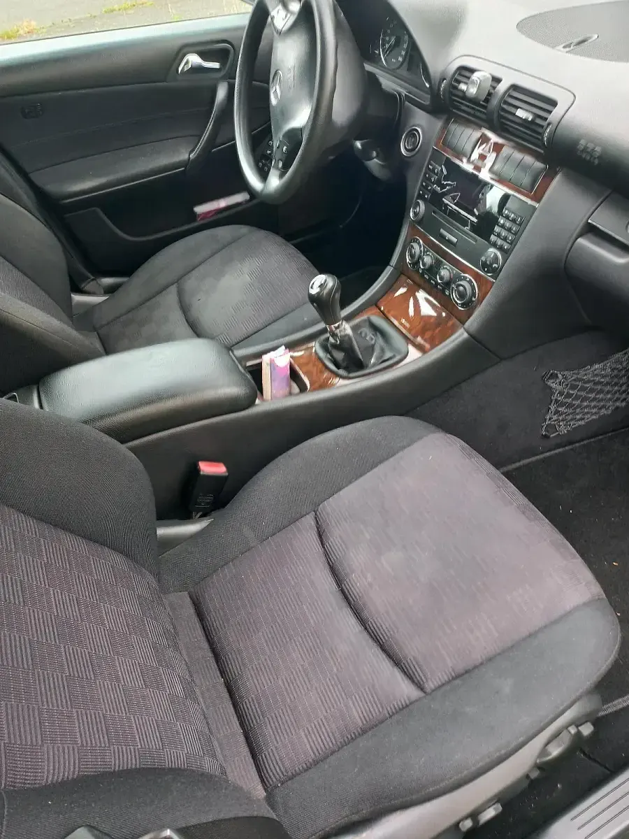 Gebraucht Mercedes C200 165 PS (121 kW) 2004 Blau Kombi