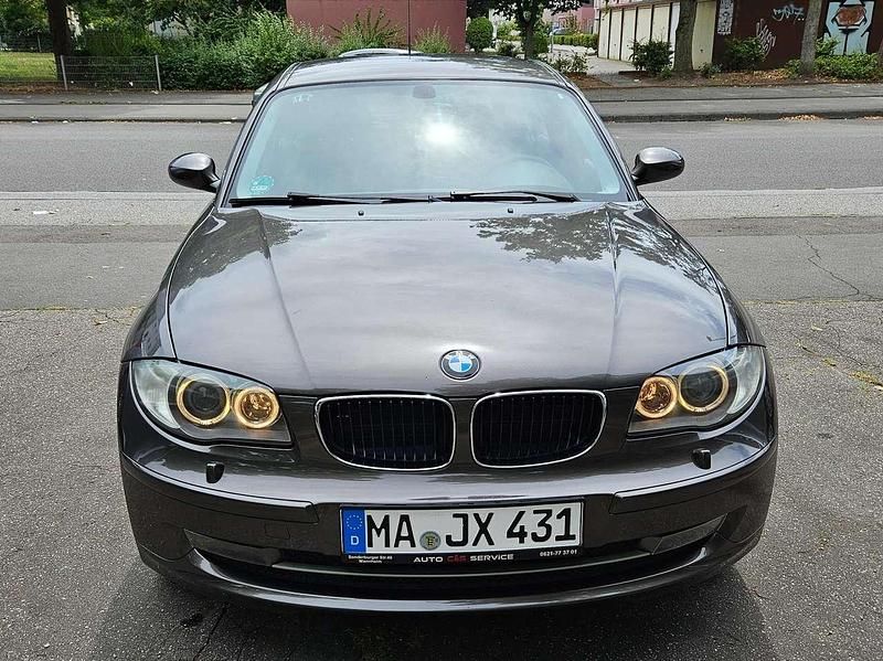 Gebraucht BMW 118 143 PS (105 kW) 2009 Grau Kleinwagen