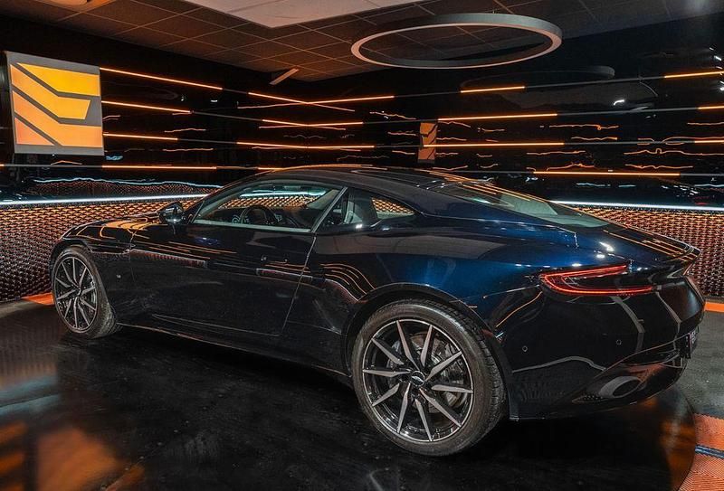 Gebraucht Aston Martin DB11 610 PS (448 kW) 2017 Schwarz
