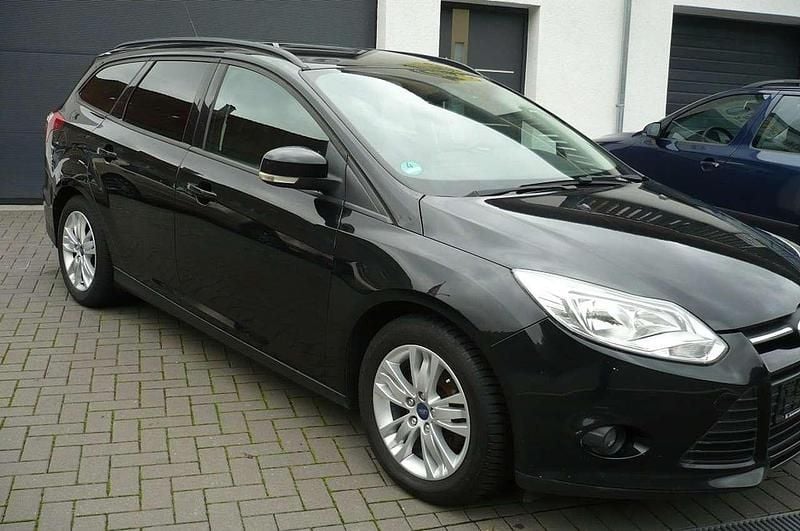 Second-hand Ford Focus 125 CP (91 kW) 2014 Negru Break