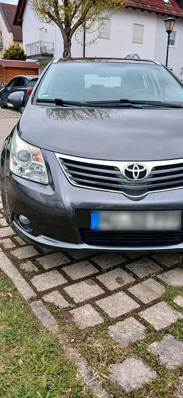 Gebraucht Toyota Avensis 126 PS (92 kW) 2011 Kombi
