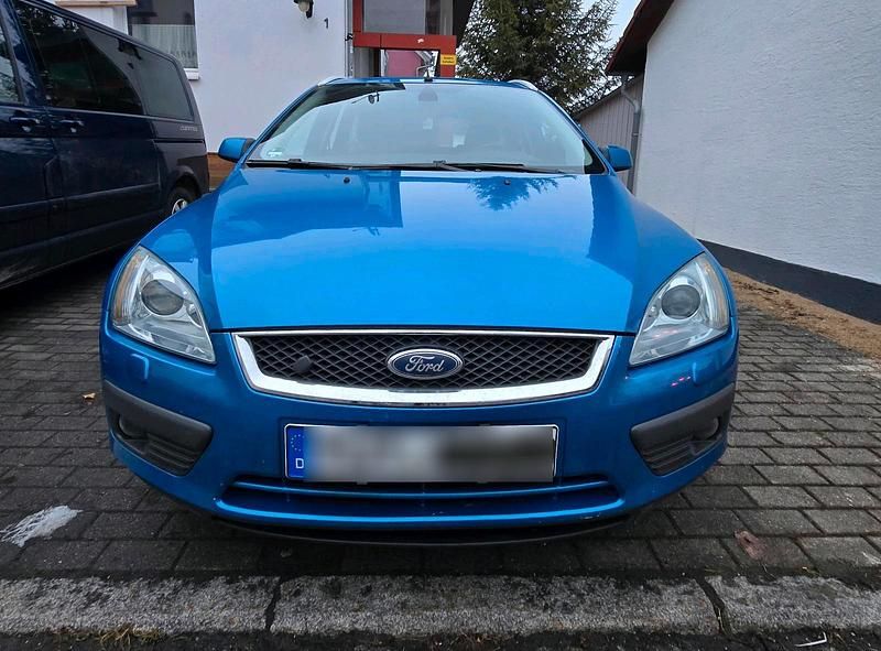 Gebraucht Ford Focus Ghia 125 PS (91 kW) 2006 Blau Kombi
