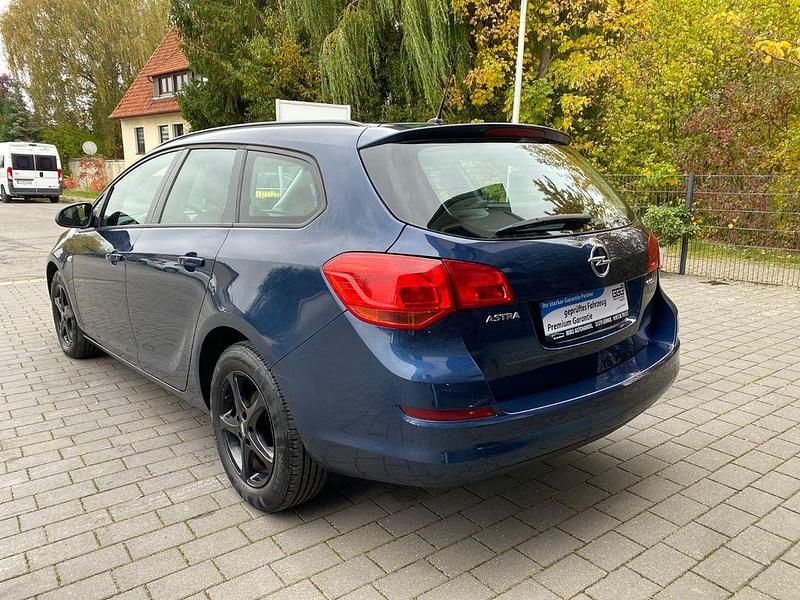 Gebraucht Opel Astra Style 110 PS (80 kW) 2016 Blau Kombi