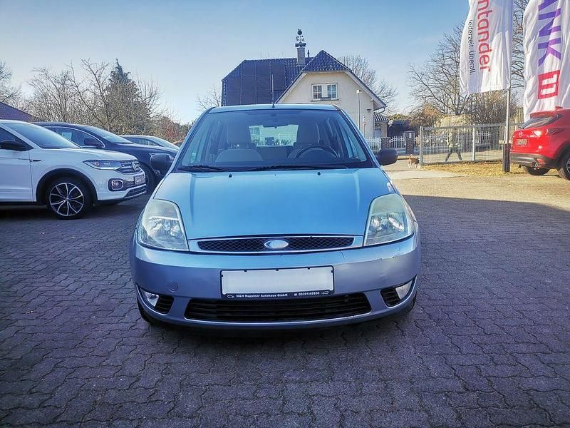 Gebraucht Ford Fiesta 101 PS (74 kW) 2005 Blau Kleinwagen