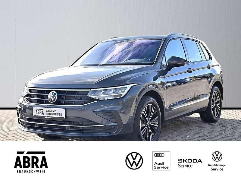 Grau Gebraucht 2021 VW Tiguan Active SUV | 25.750 € (Guter Preis) - Bild 1/4