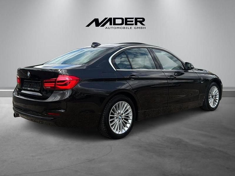 Gebraucht BMW 318 Luxury Line 150 PS (110 kW) 2015 Limousine