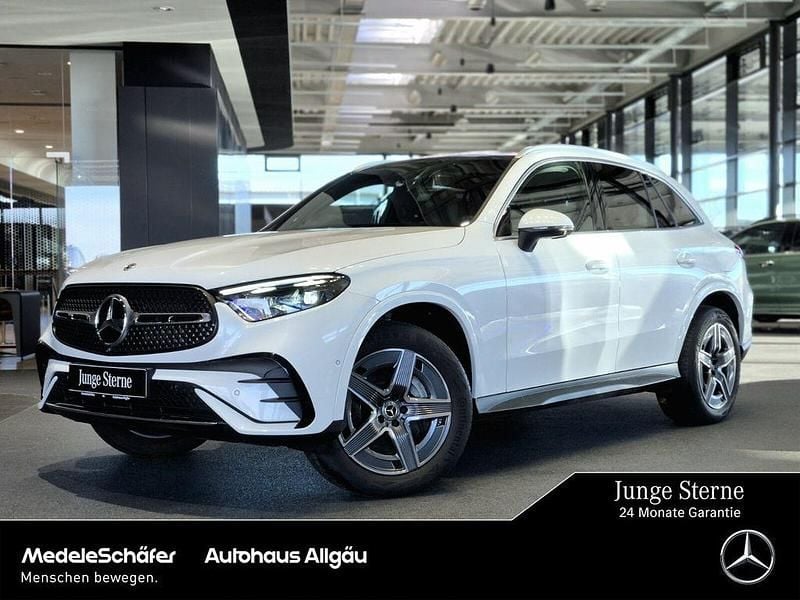 Gebraucht Mercedes GLC400d AMG 252 PS (185 kW) 2024 Manufaktur lack manufaktur opalithweiß b (metallic) SUV