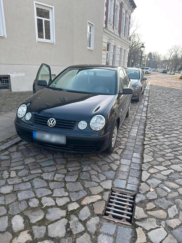 Gebraucht VW Polo 65 PS (47 kW) 2003 Schwarz Kleinwagen